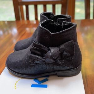 Kid express black booties size 5